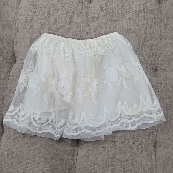 Ivory/ Cream lace skirt - Picture 1 of 3